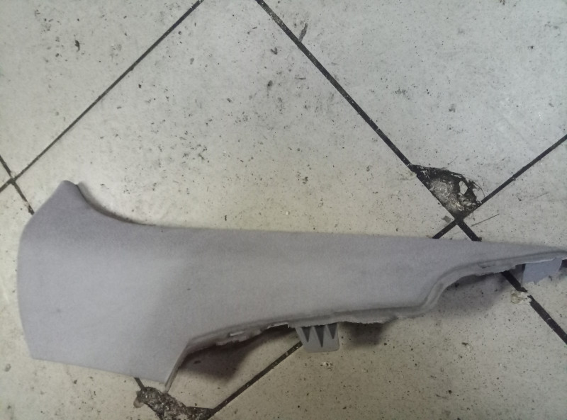 Обшивка стойки задней правой Ford Focus 2 2005-2008 4M51B31010A на Ford Focus 2