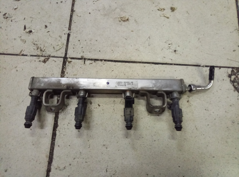 Рейка топливная (рампа) Ford Focus 2 2005-2008 на Ford Focus 2