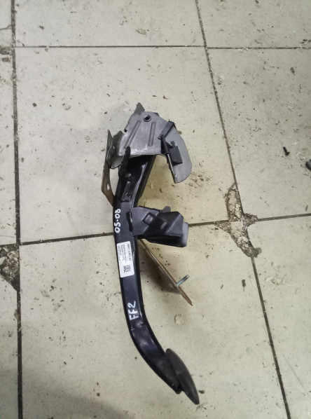 Педаль тормоза Ford Focus 2 2005-2008 на Ford Focus 2