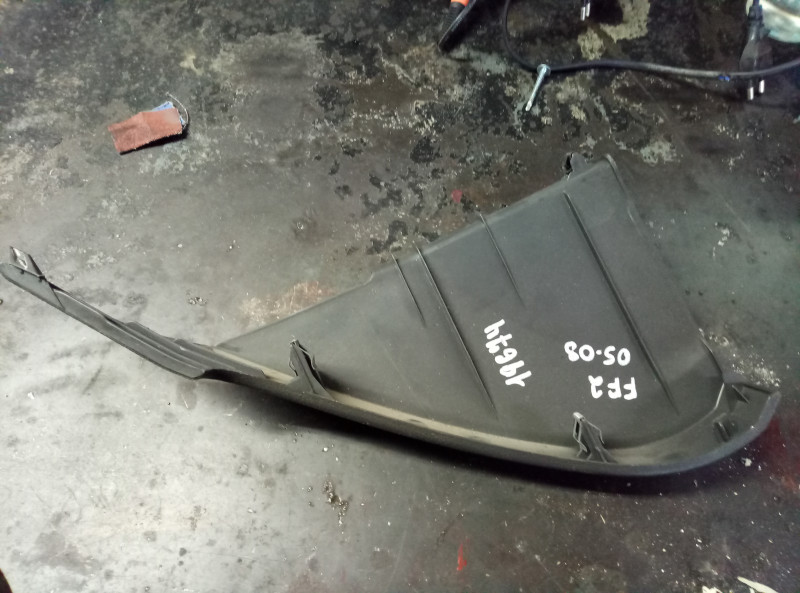 Накладка на торпедо Ford Focus 2 2005-2008 4M51A044C60 на Ford Focus 2