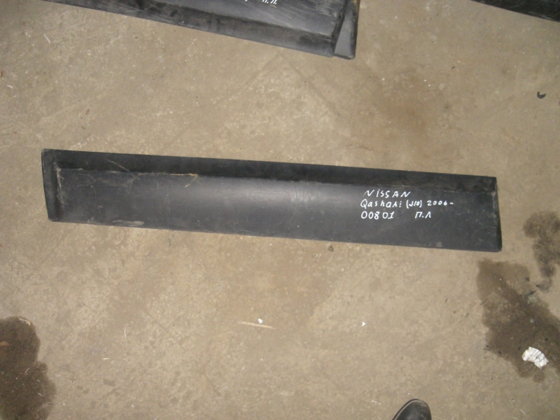 Накладка двери задней Nissan Qashqai J10 2006-2010 на Nissan Qashqai J10