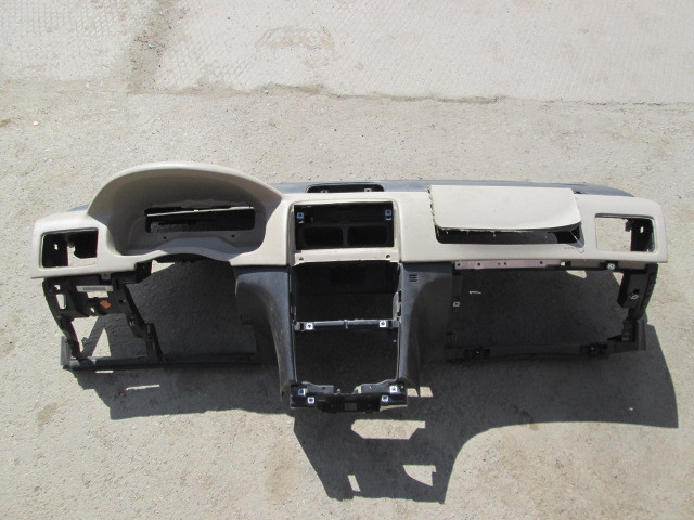Торпедо Peugeot 307 2001-2008 на Peugeot 307