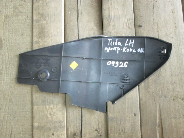 Обшивка салона Nissan Tiida C11 2004-2012 на Nissan Tiida C11