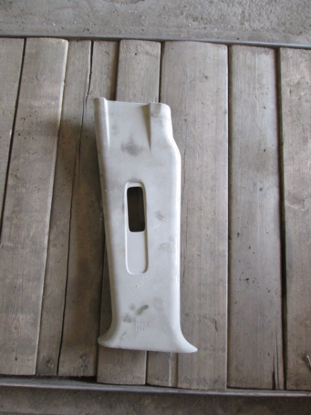 Обшивка стойки Nissan Tiida C11 2004-2012 на Nissan Tiida C11