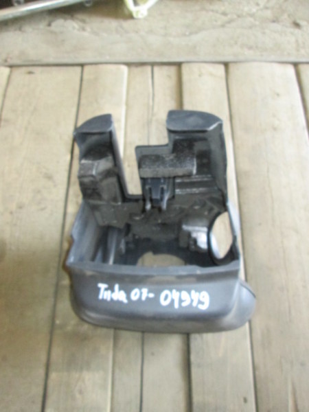 Обшивка рулевой колонки Nissan Tiida C11 2004-2012 на Nissan Tiida C11