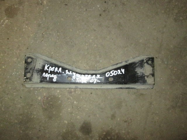 Кронштейн основного глушителя Nissan Tiida C11 2004-2012 на Nissan Tiida C11