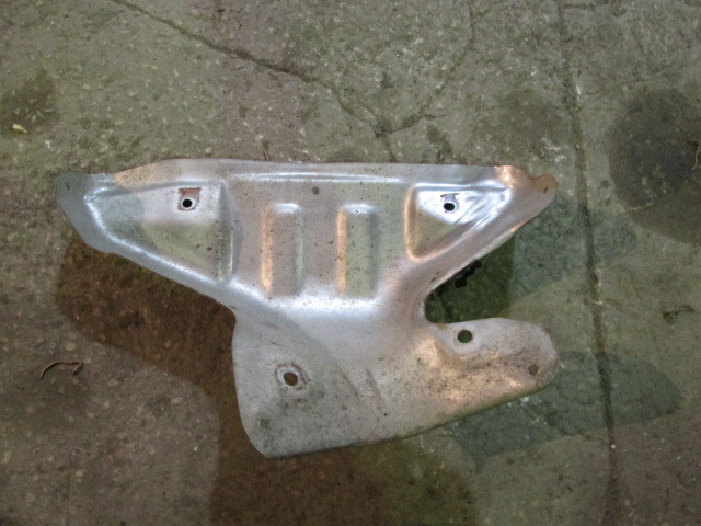 Крышка коллектора Nissan Tiida C11 2004-2012 на Nissan Tiida C11