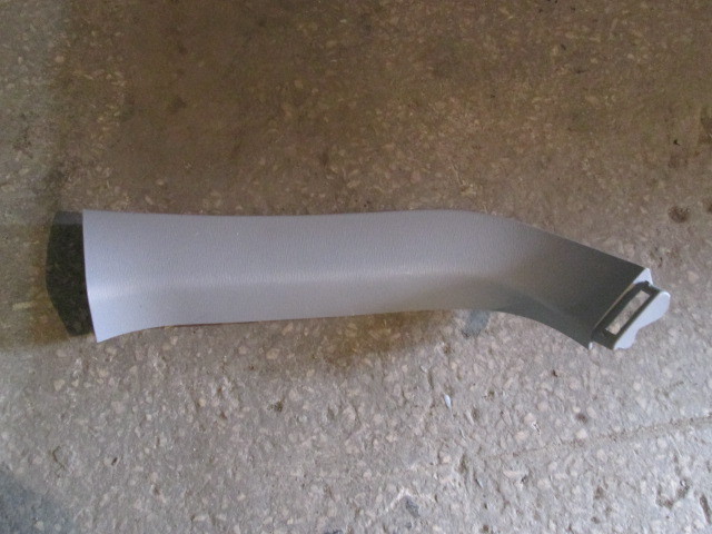 Обшивка двери багажника Toyota RAV 4 (XA30) 2005-2010 6793742030 на Toyota RAV 4 (XA30)