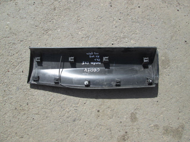 Накладка двери передней правой Mazda CX5 (KE) 2011-2015 на Mazda CX5 (KE)