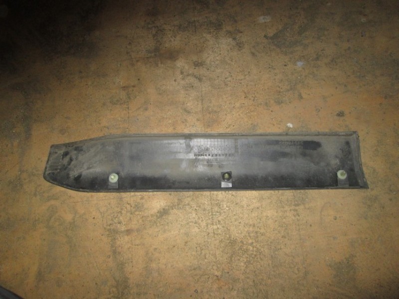 Накладка двери передней правой Mitsubishi Outlander 2 2006-2009 на Mitsubishi Outlander 2