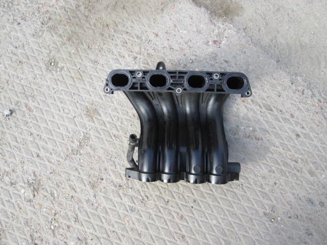 Коллектор впускной Nissan Micra (K12) 2003-2010 на Nissan Micra (K12)