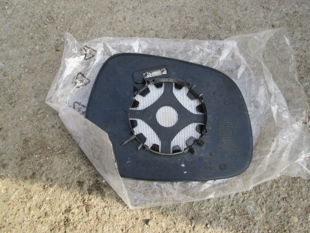Зеркальный элемент на  BMW X3 (F25) 2010-2014     правое на BMW X3 (F25)