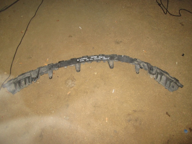 Наполнитель заднего бампера Mercedes-Benz C-Class W204 2006-2011 на Mercedes-Benz C-Class W204