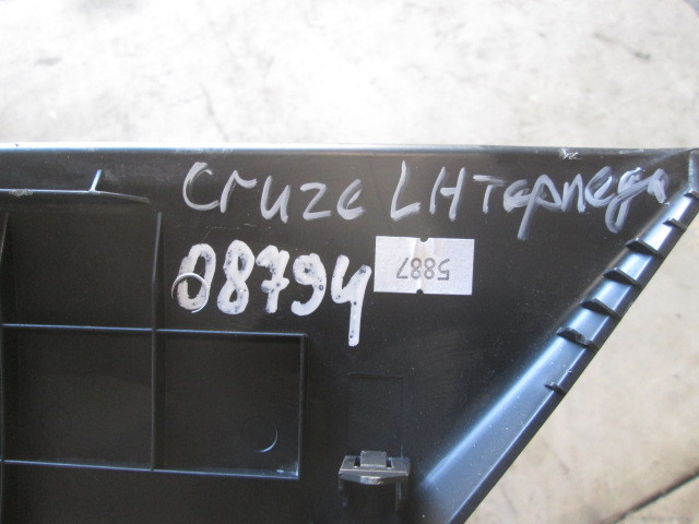 Бардачок Chevrolet Cruze 2009-2013 на Chevrolet Cruze