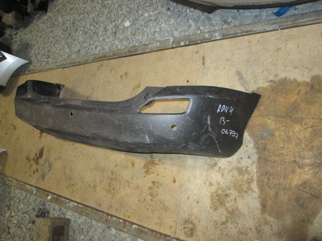 Бампер задний Toyota RAV 4  (CA40) 2012-2015 на Toyota RAV 4  (CA40)