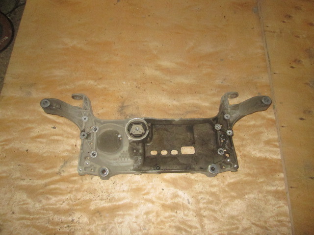 Балка подмоторная Volkswagen Golf VI 2008-2012 на Volkswagen Golf VI