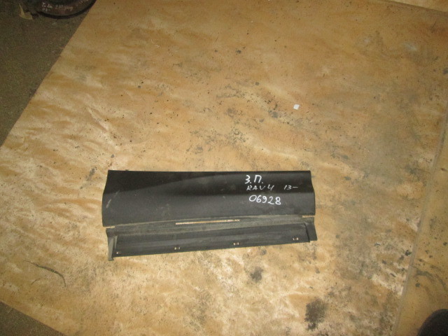Накладка двери задней Toyota RAV 4  (CA40) 2012-2015 на Toyota RAV 4  (CA40)