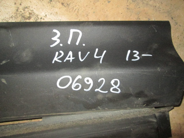 Накладка двери задней Toyota RAV 4  (CA40) 2012-2015 на Toyota RAV 4  (CA40)
