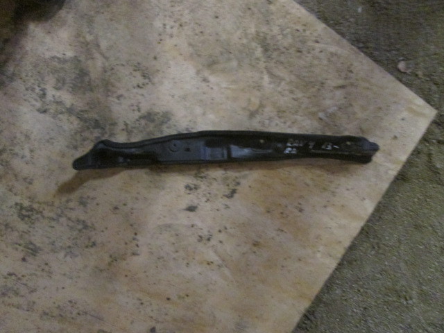 Уплотнитель крыла правый Toyota RAV 4  (CA40) 2012-2015 на Toyota RAV 4  (CA40)