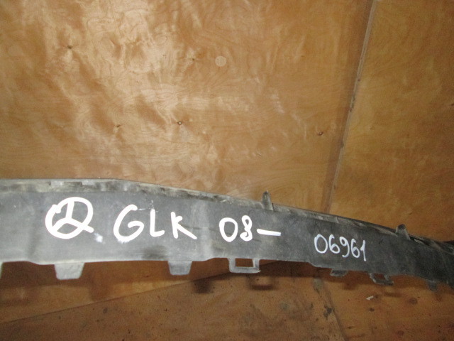 Решетка в бампер центральная Mercedes-Benz GLK-Class X204 2008-2012 на Mercedes-Benz GLK-Class X204