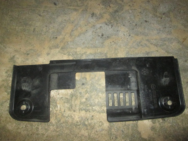 Кожух замка капота Mazda CX5 (KE) 2011-2015 на Mazda CX5 (KE)