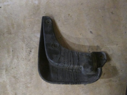 Брызговик передний правый Hyundai Getz  2002-2012 на Hyundai Getz 