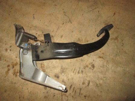 Педаль тормоза Hyundai Getz  2002-2012 на Hyundai Getz 