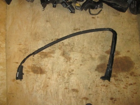 Уплотнитель стекла двери левой Chevrolet Cruze 2009-2013 на Chevrolet Cruze
