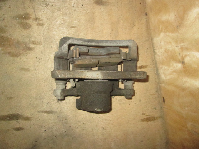 Суппорт задний правый Opel Antara  2006-2011 на Opel Antara 
