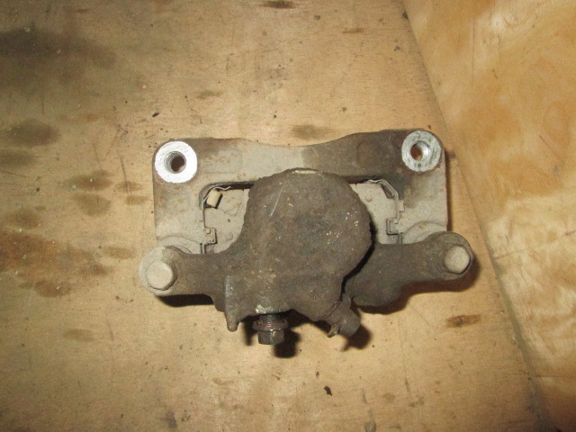 Суппорт задний правый Opel Antara  2006-2011 на Opel Antara 