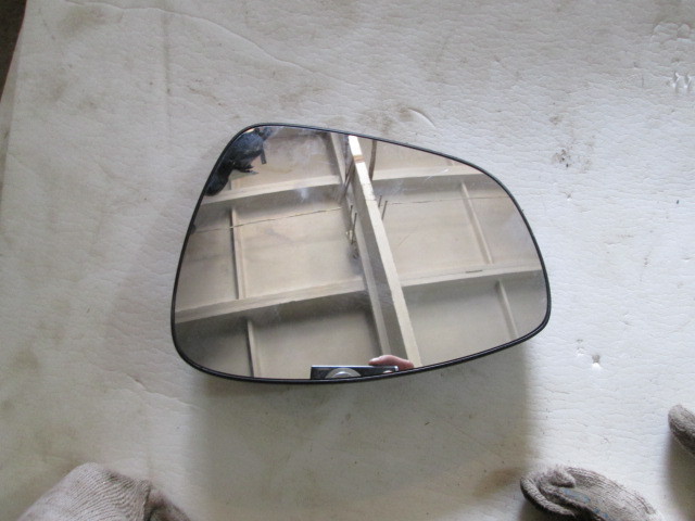 Зеркальный элемент Citroen C4 (2) 2010-2016 на Citroen C4 (2)