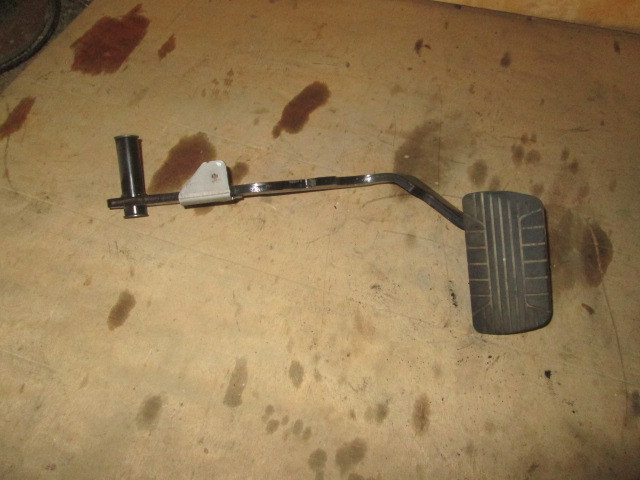 Педаль тормоза Chevrolet Cruze 2009-2013 на Chevrolet Cruze
