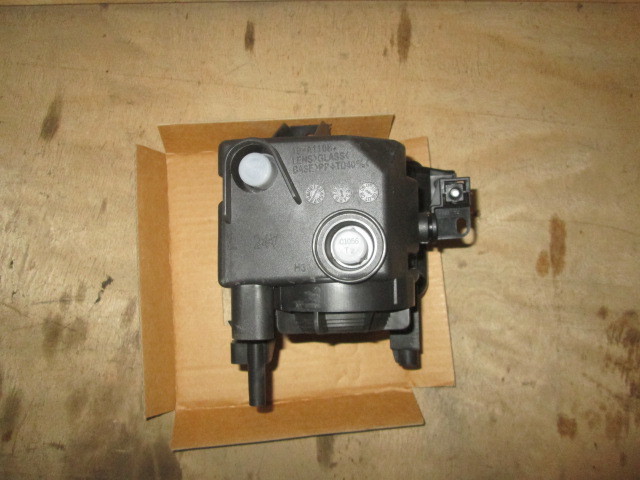 Фара противотуманная левая Opel Vectra III (C) 2002-2005 новая аналог      19A888052B на Opel Vectra III (C)