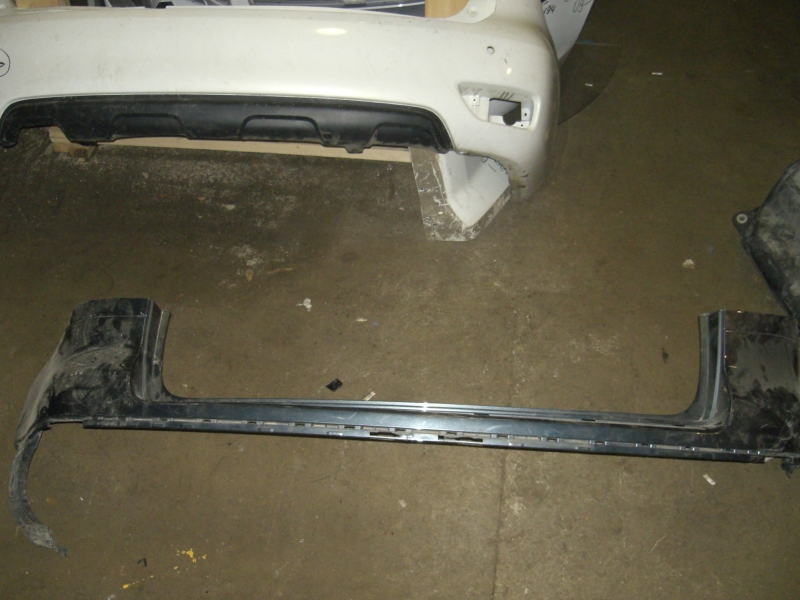 Бампер задний Volkswagen Touareg  2002-2008 на Volkswagen Touareg 