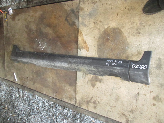 Накладка на порог (наружная) Volvo XC60  2008-2013 на Volvo XC60 