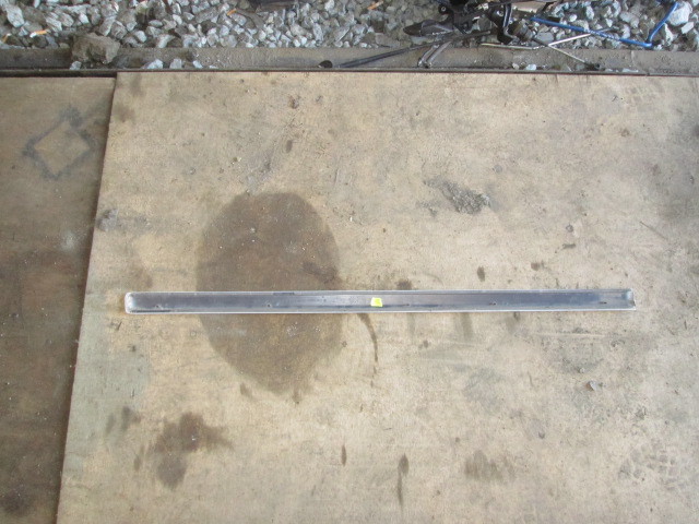 Накладка двери передней правой Skoda Octavia 2 2004-2008 на Skoda Octavia 2