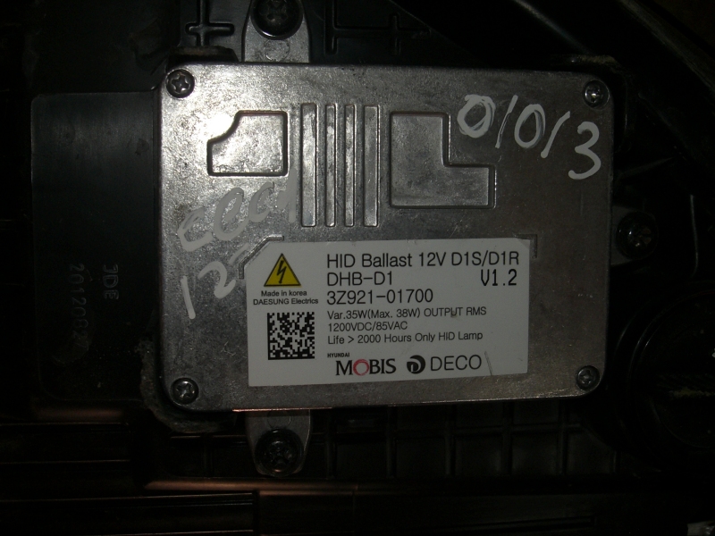 Блок ксеноновой лампы Kia Ceed (JD) 2012-2015    3Z92101700 на Kia Ceed (JD)