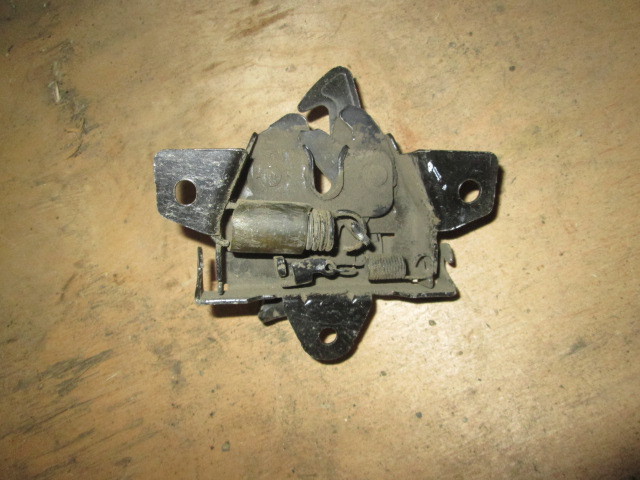 Замок капота Hyundai Getz  2002-2012 на Hyundai Getz 