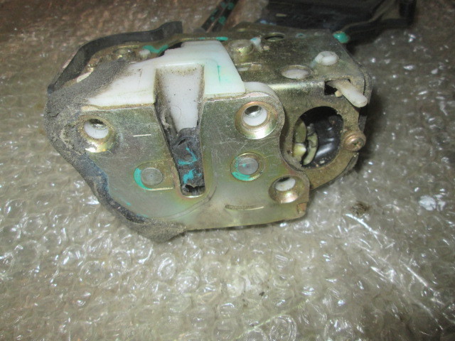 Замок двери задней левой Mazda 6 (GH) 2007-2010 на Mazda 6 (GH)