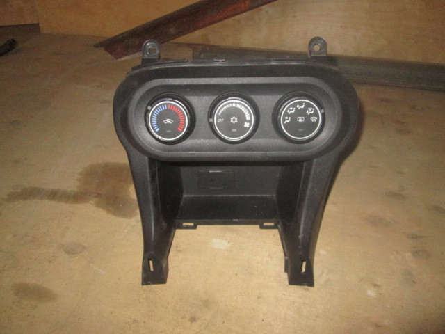 Блок управления климатической установкой Mitsubishi Lancer X 2007-н.в. на Mitsubishi Lancer X