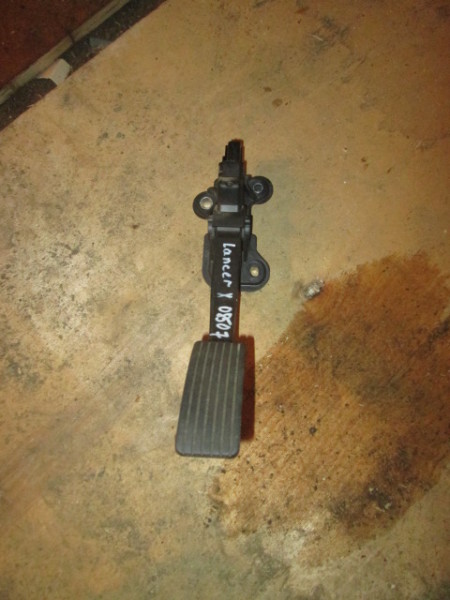 Педаль газа Mitsubishi Lancer X 2007-н.в. на Mitsubishi Lancer X