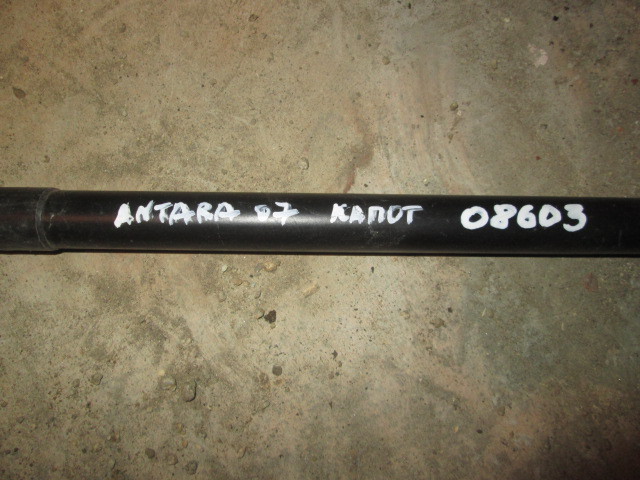 Амортизатор капота Opel Antara  2006-2011 на Opel Antara 