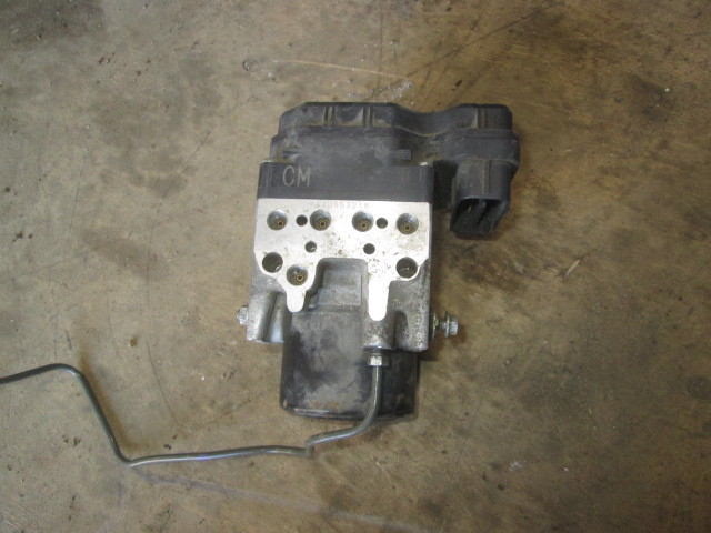 Блок ABS (насос) Toyota RAV 4 (XA30) 2005-2010 на Toyota RAV 4 (XA30)