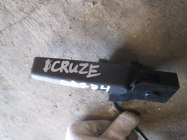 Ручка открывания капота Chevrolet Cruze 2009-2013 на Chevrolet Cruze