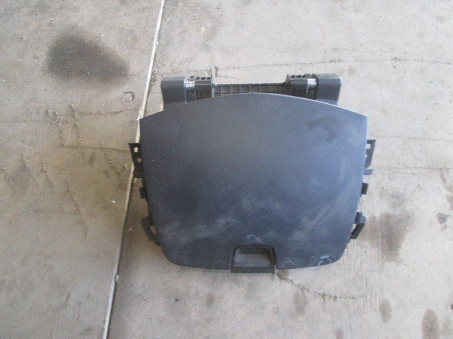 Бардачок Chevrolet Cruze 2009-2013 AVK91116 на Chevrolet Cruze