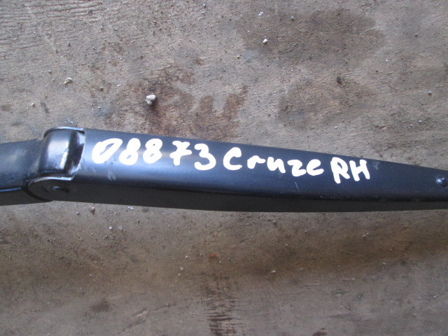 Поводок стеклоочистителя передний правый Chevrolet Cruze 2009-2013 на Chevrolet Cruze