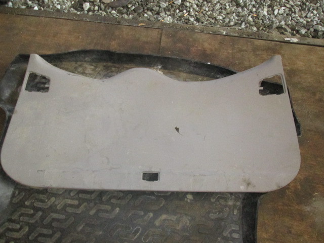 Обшивка двери багажника Mitsubishi Pajero IV 2006-2011 на Mitsubishi Pajero IV