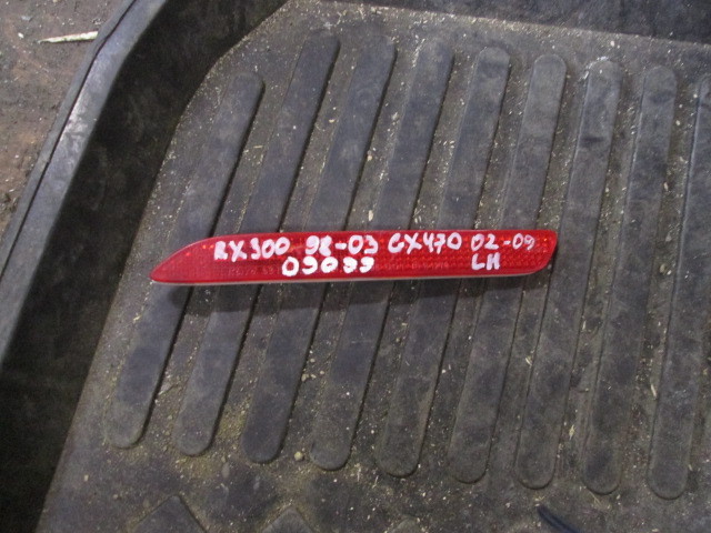 Отражатель в бампер левый Lexus RX (XU10) 1997-2003 на Lexus RX (XU10)