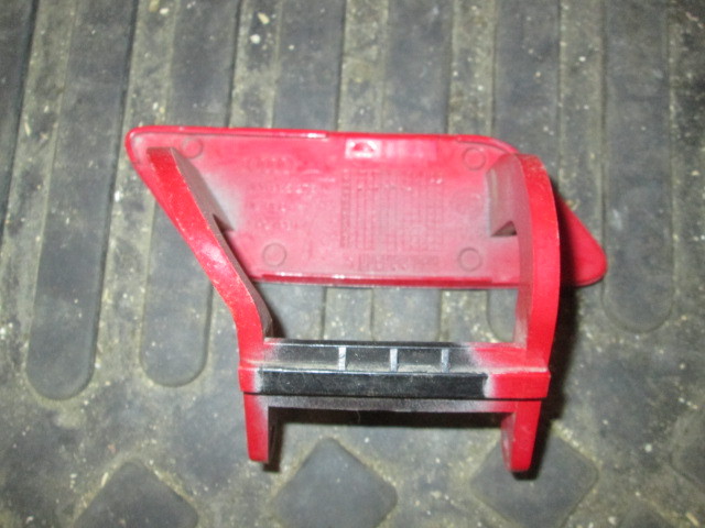 Крышка форсунки омывателя Audi A3 (8P) 2003-2005 на Audi A3 (8P)