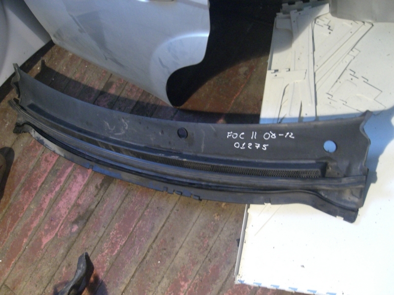 Решетка стеклооч. (планка под лобовое стекло) Ford Focus 2 2005-2008 на Ford Focus 2